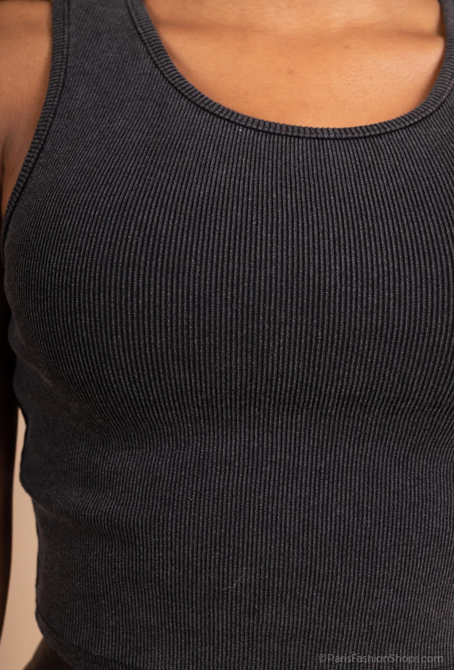 Ribbed cropped tank top, slim fit and round neck