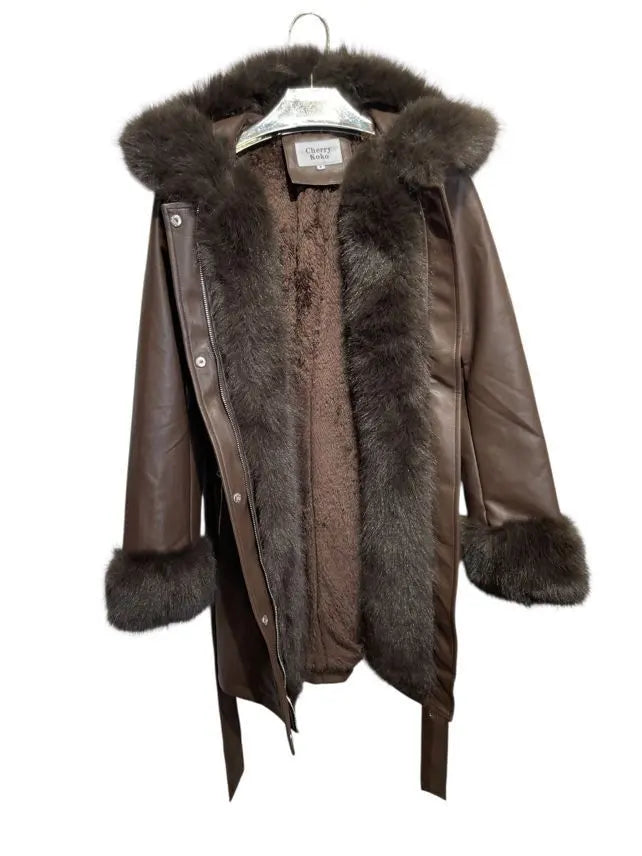 ALYSSA – Long faux leather coat with faux fur-trimmed hood