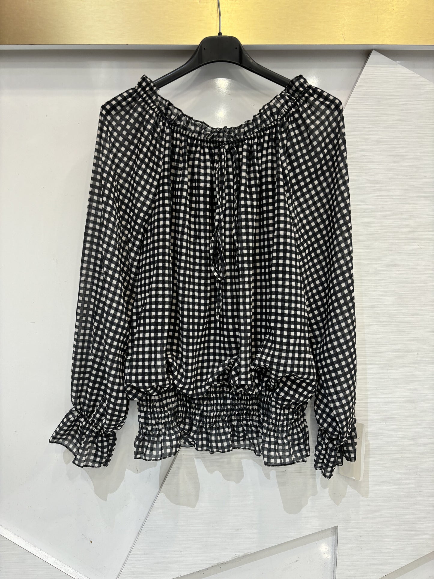 Check print off-the-shoulder blouse with viscose lining