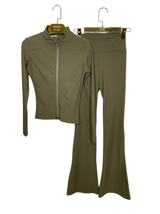 Ribbed zip-up set with flared fit