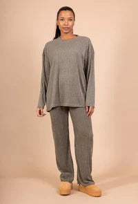 Large Size Simple Size and Comfort sweater