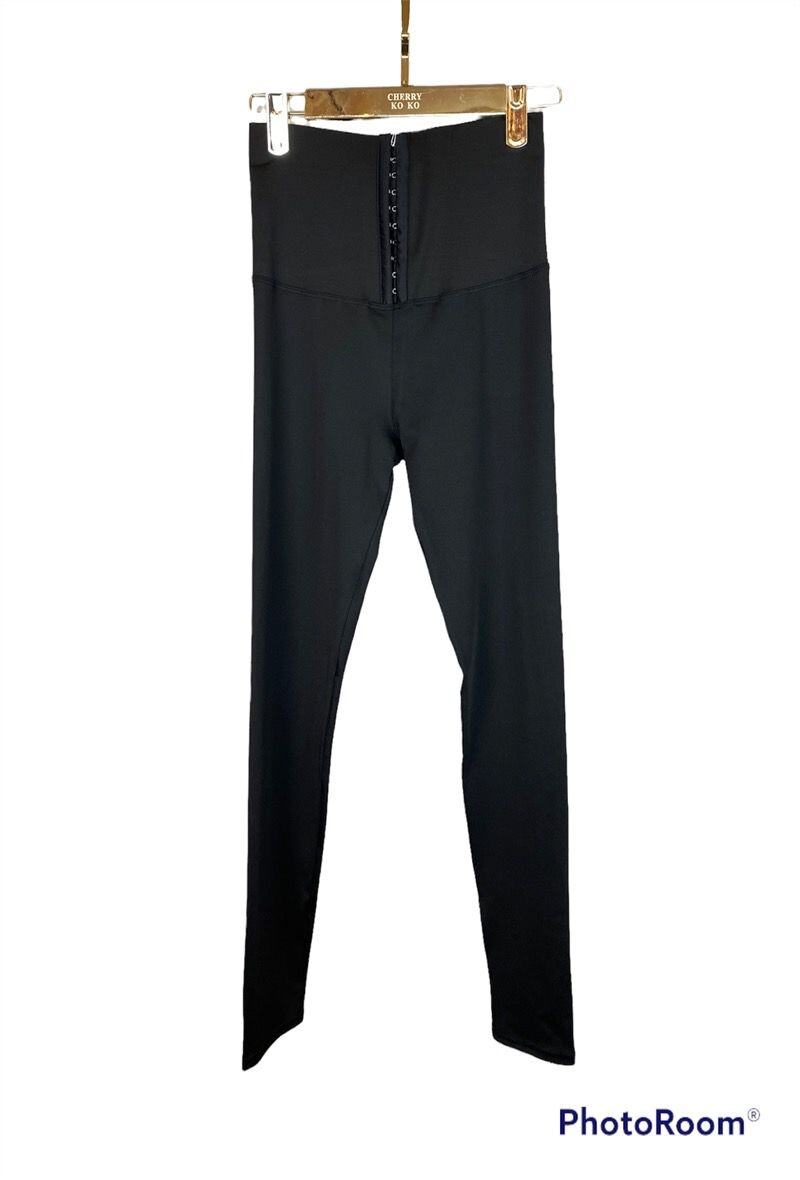 LIVIA – High-waisted sculpting leggings with slimming hooks