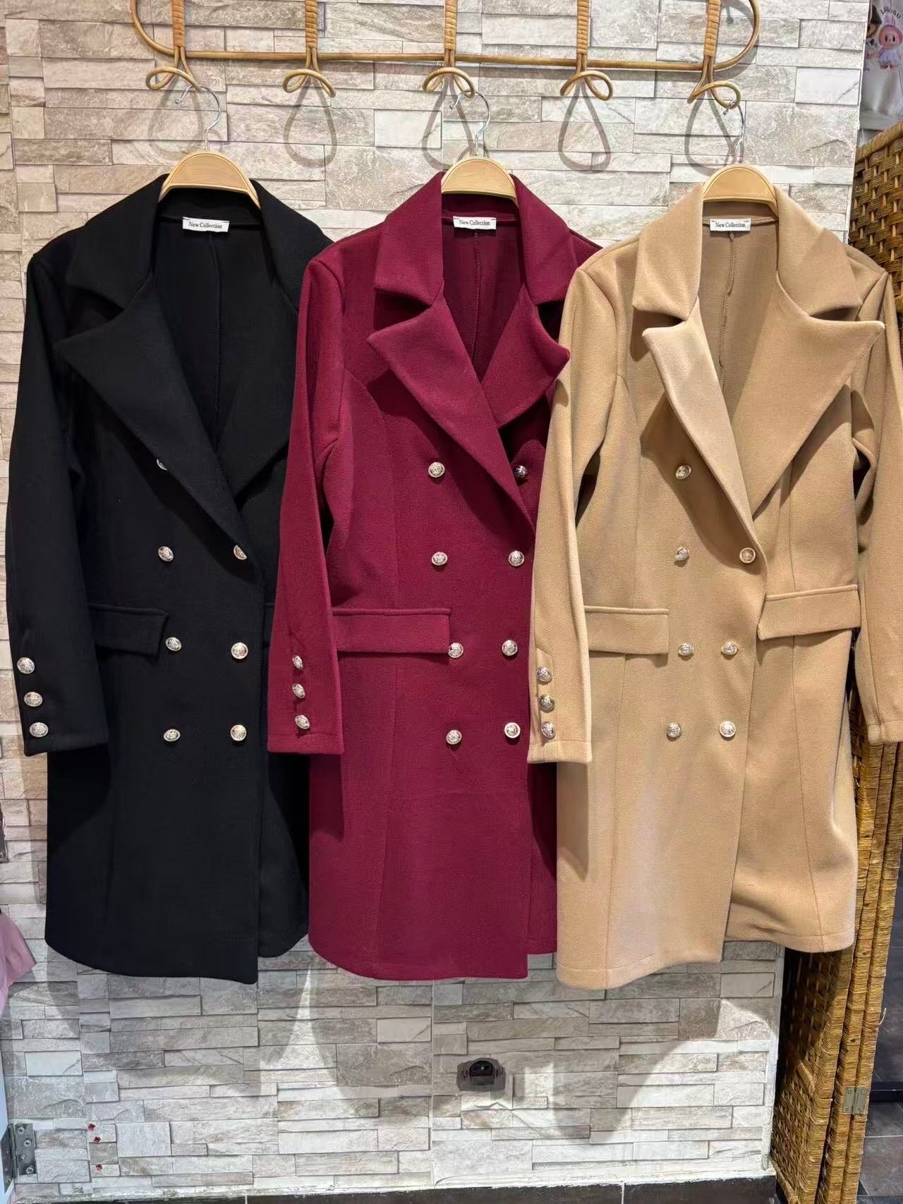 Chic coat with gold buttons