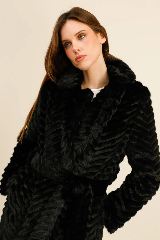 Long faux fur coat with herringbone pattern – Integrated belt