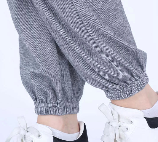 Simple color jogging pants