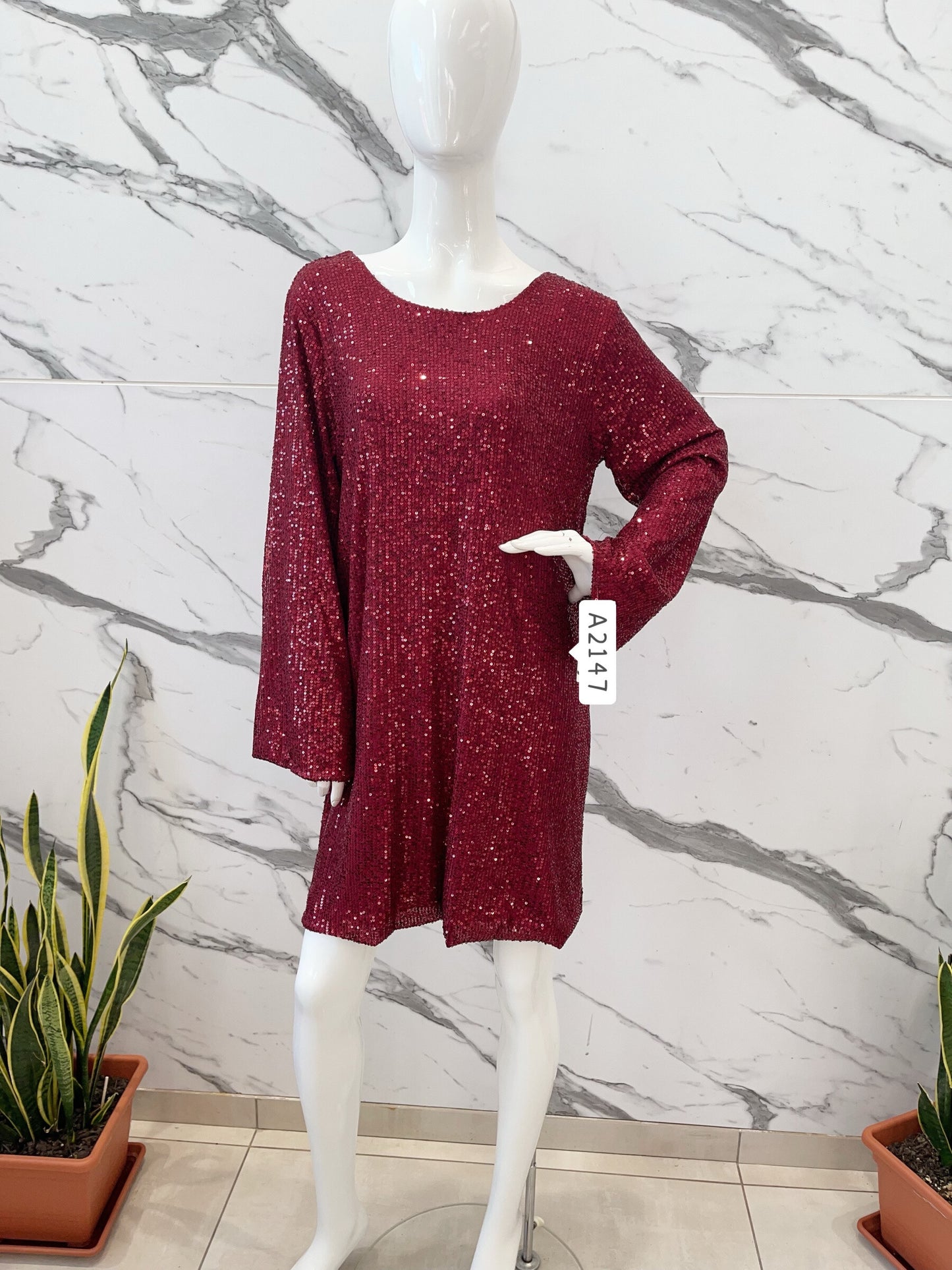 Sequin dress with back bow