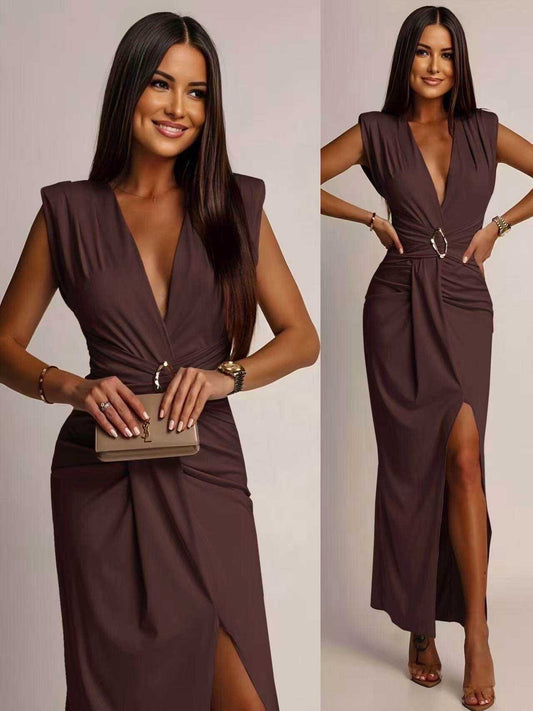 Chic dress - split, V -neck, ring detail