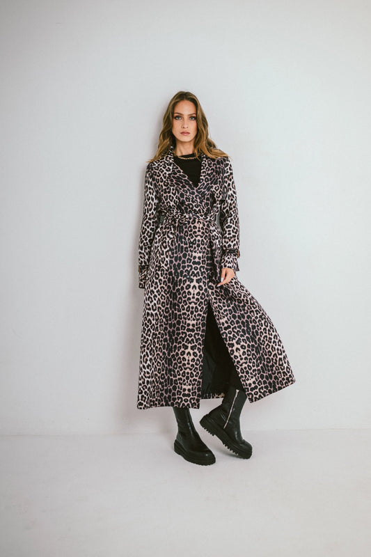LYA – Long belted trench coat with animal print
