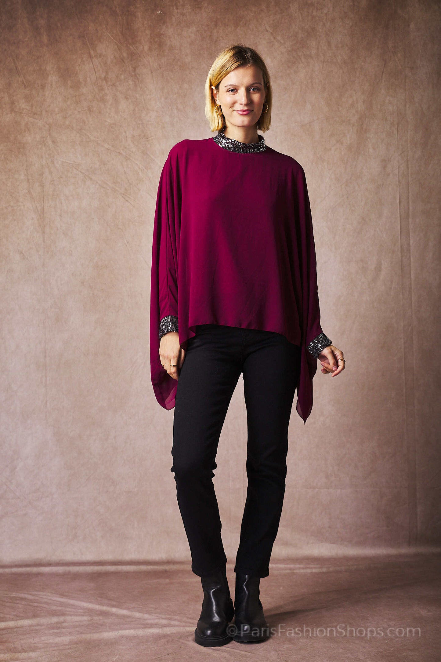 Loose blouse with sequins