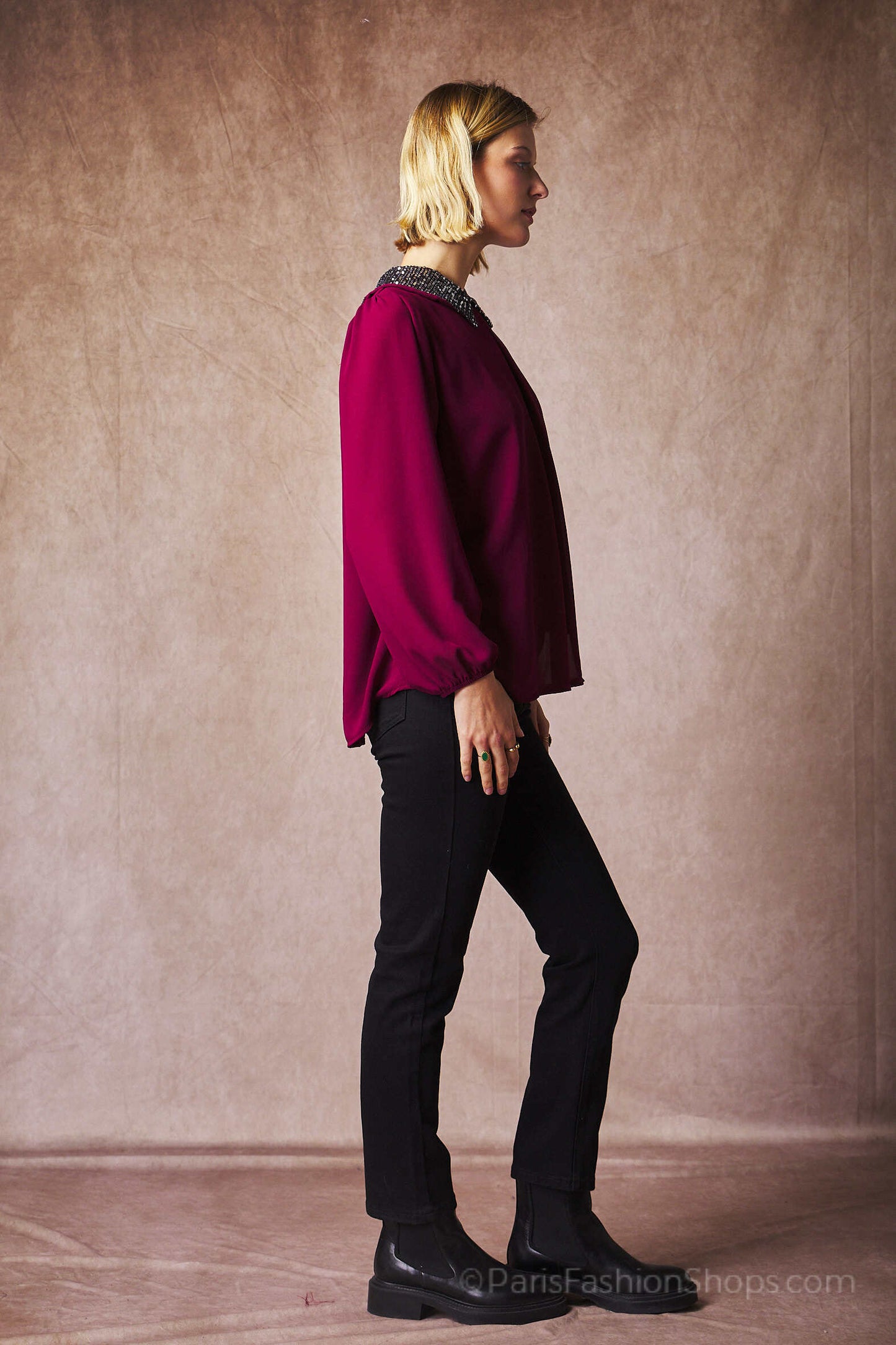 Sequin collar blouse