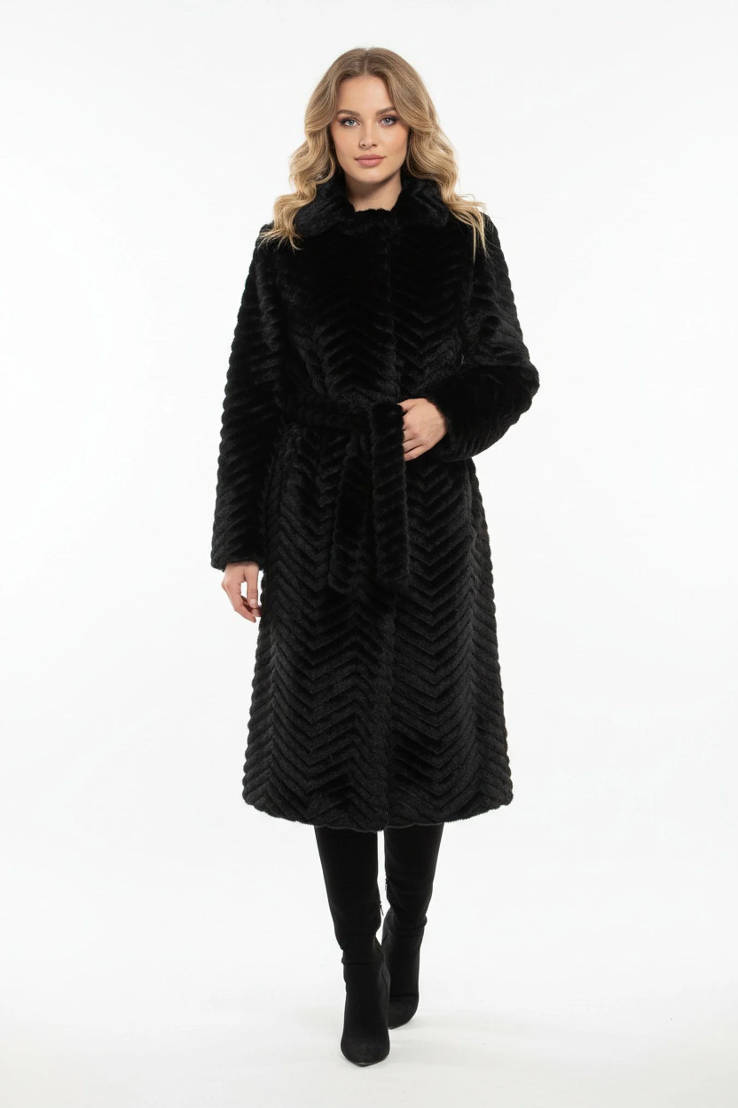 Long twisted faux fur coat with hood – Warm and elegant cocoon style