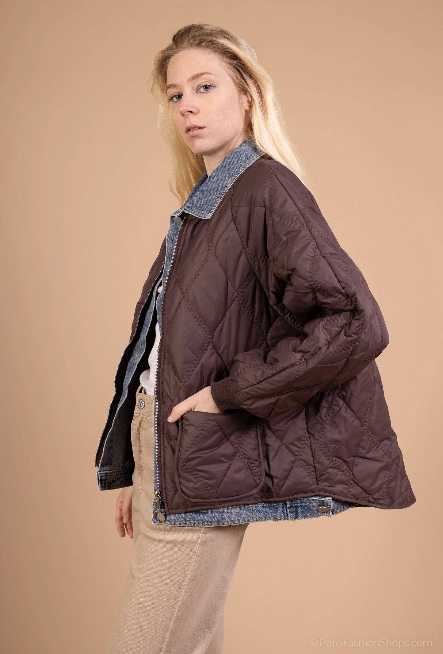 Oversized quilted jacket with denim collar – retro casual style reimagined