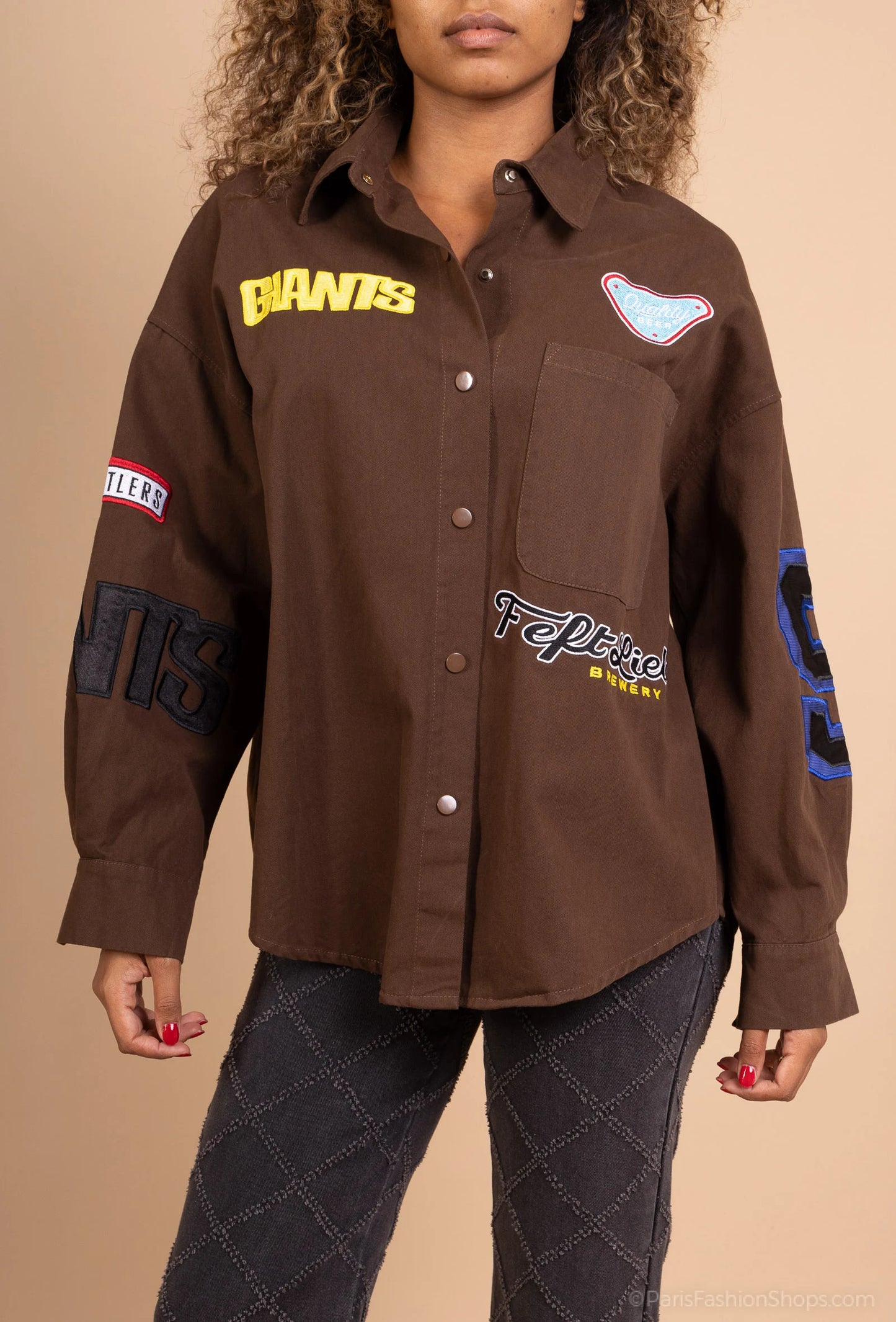 Trendy streetwear oversized shirt with embroidered patches