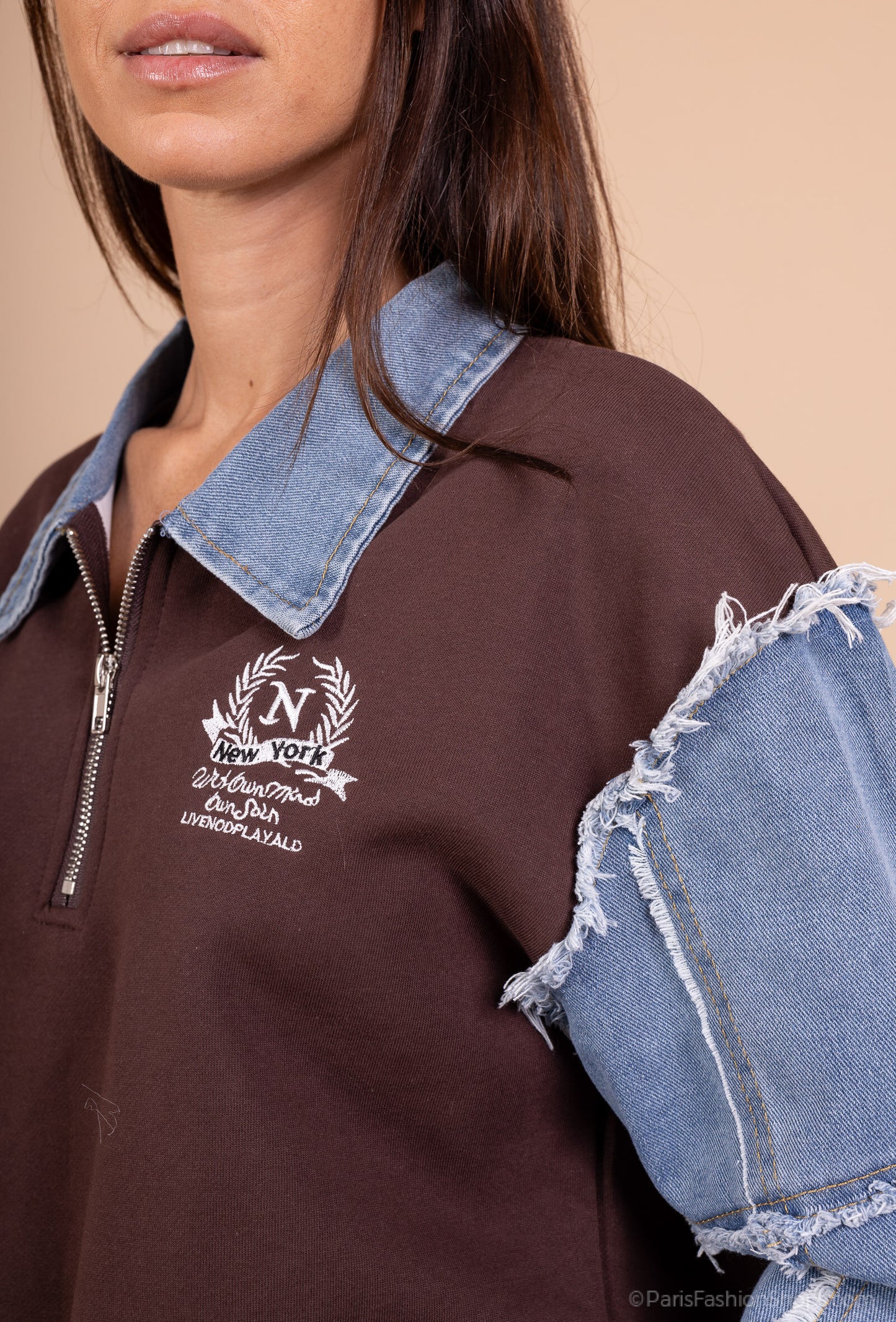 Casual 2-piece set – Embroidered zip-up sweatshirt with shirt collar + jogger pants with frayed denim patches