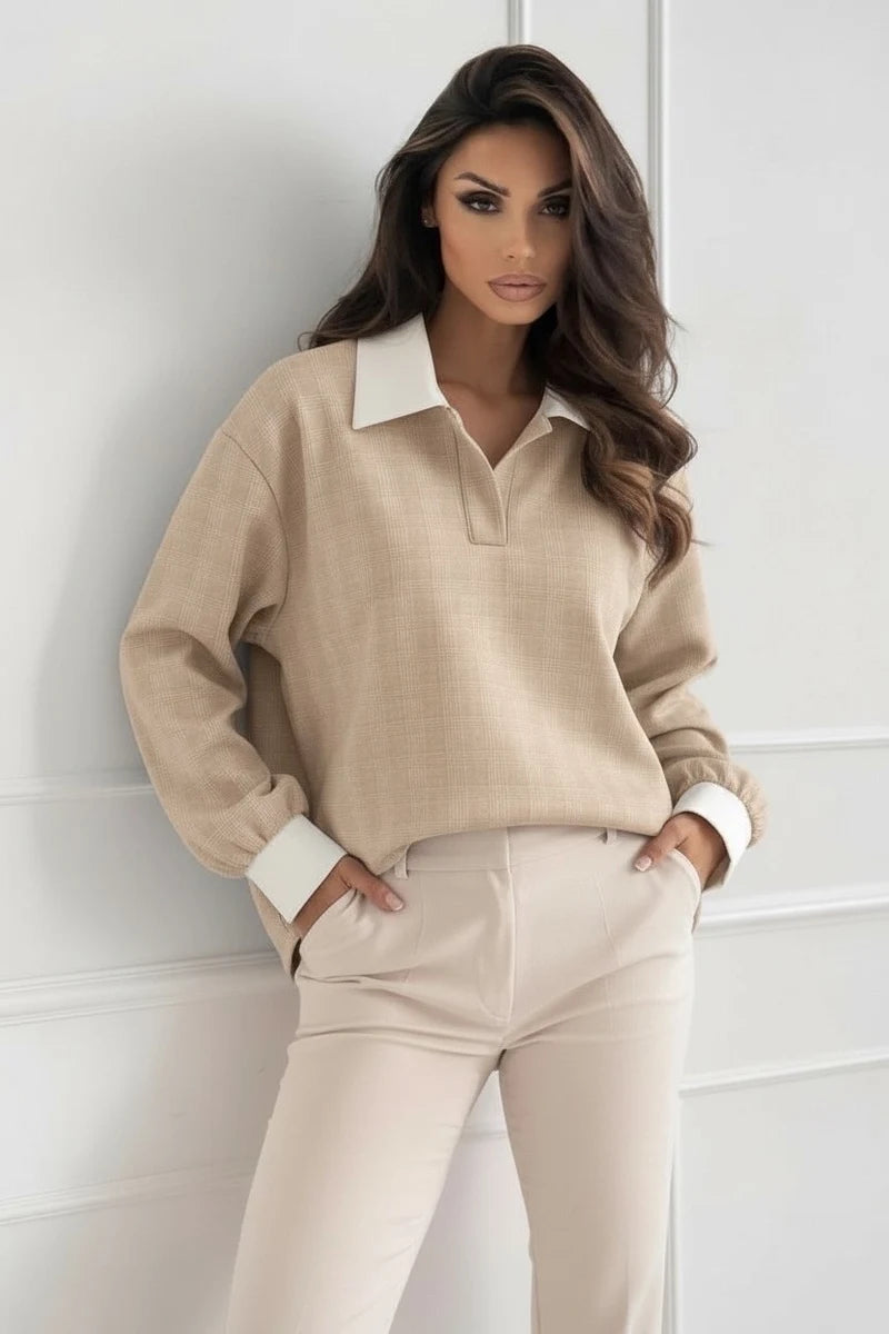 Checked blouse with shirt collar and contrasting cuffs