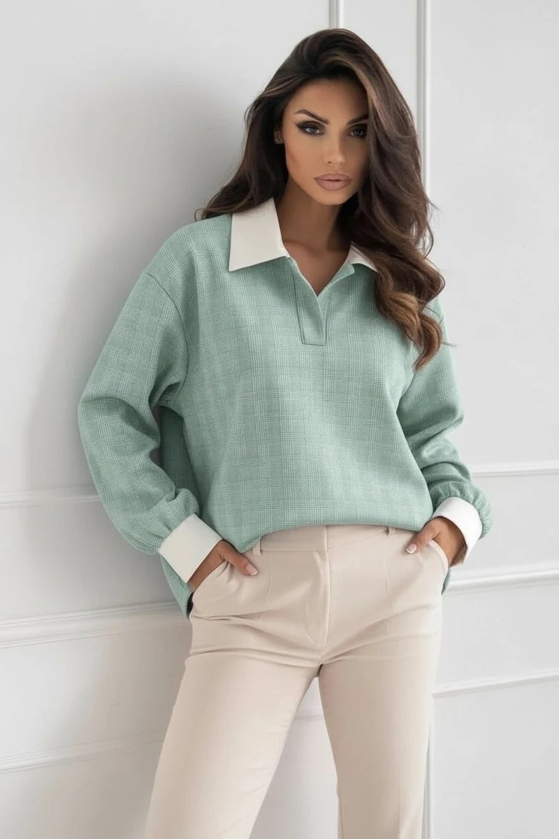 Checked blouse with shirt collar and contrasting cuffs