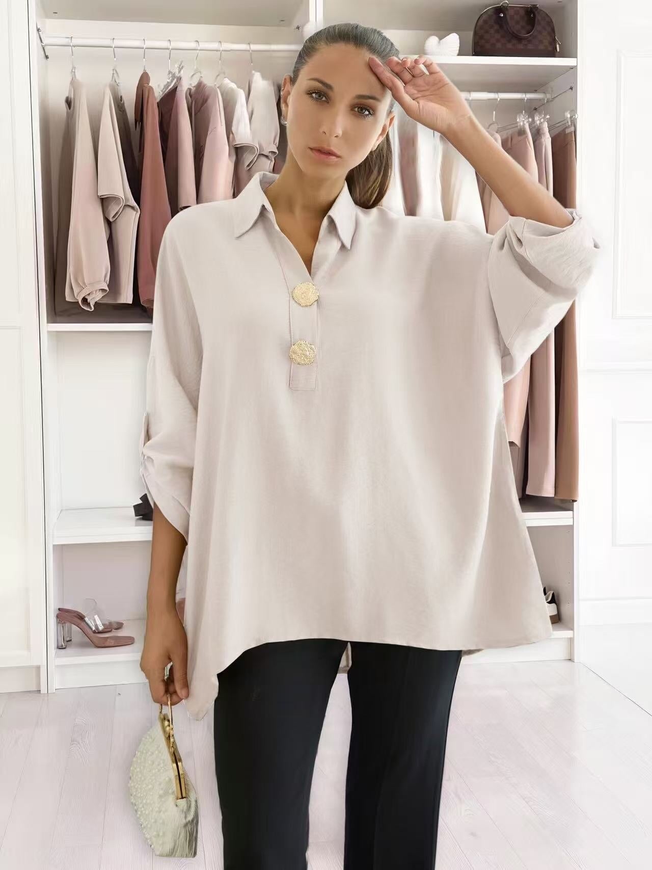 Blouse with golden button collar patterns
