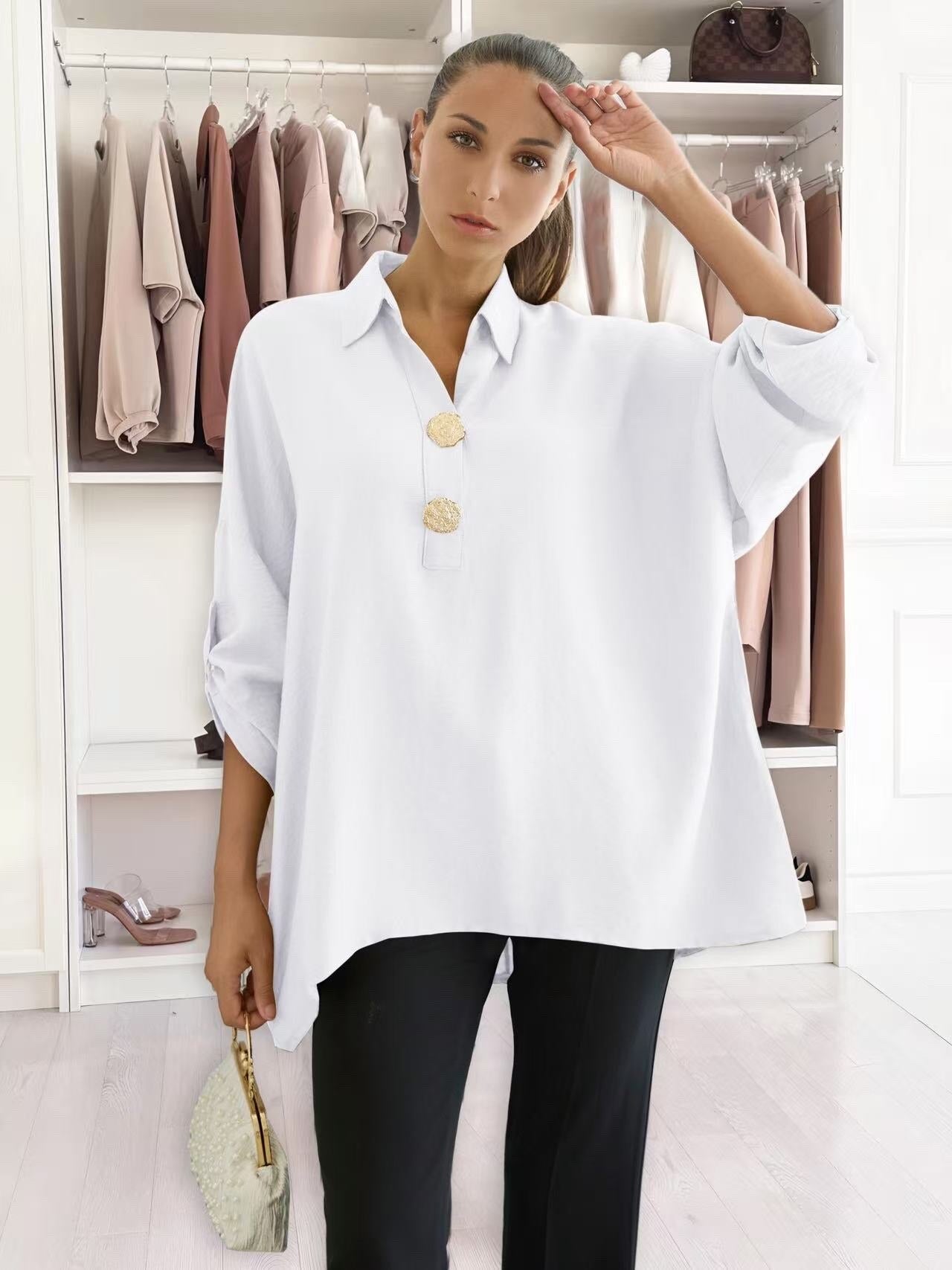 Blouse with golden button collar patterns