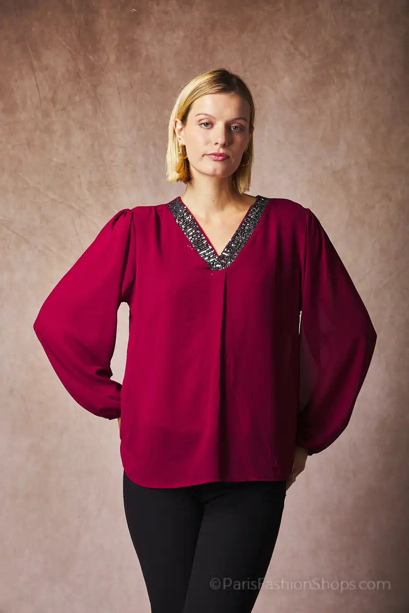 V-neck blouse with shiny sequins