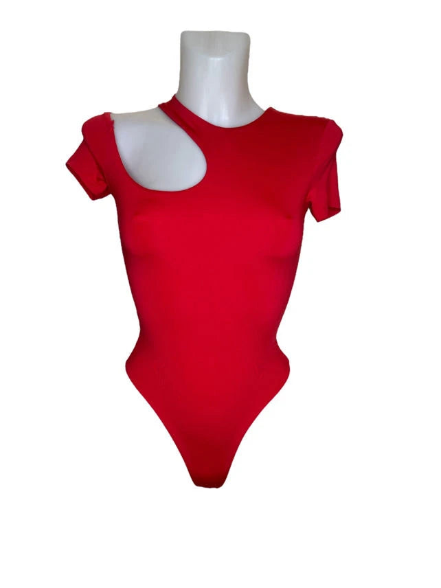 LOLA – Asymmetrical off-shoulder bodysuit
