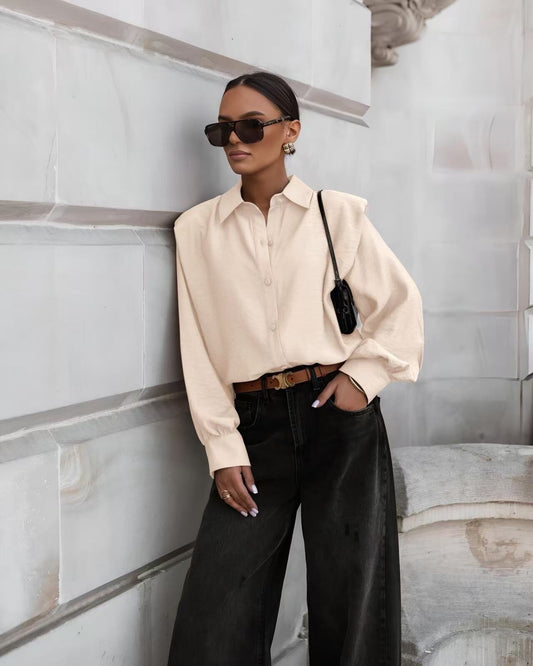 Structured shoulder buttons shirt