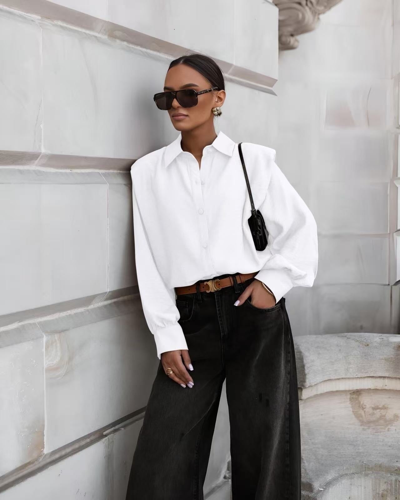 Structured shoulder buttons shirt