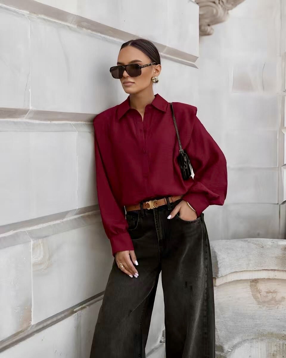 Structured shoulder buttons shirt