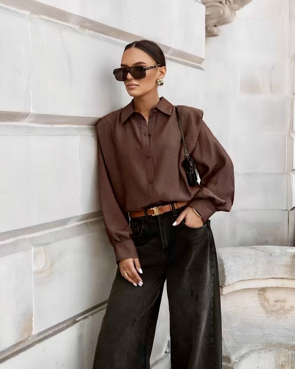 Structured shoulder buttons shirt