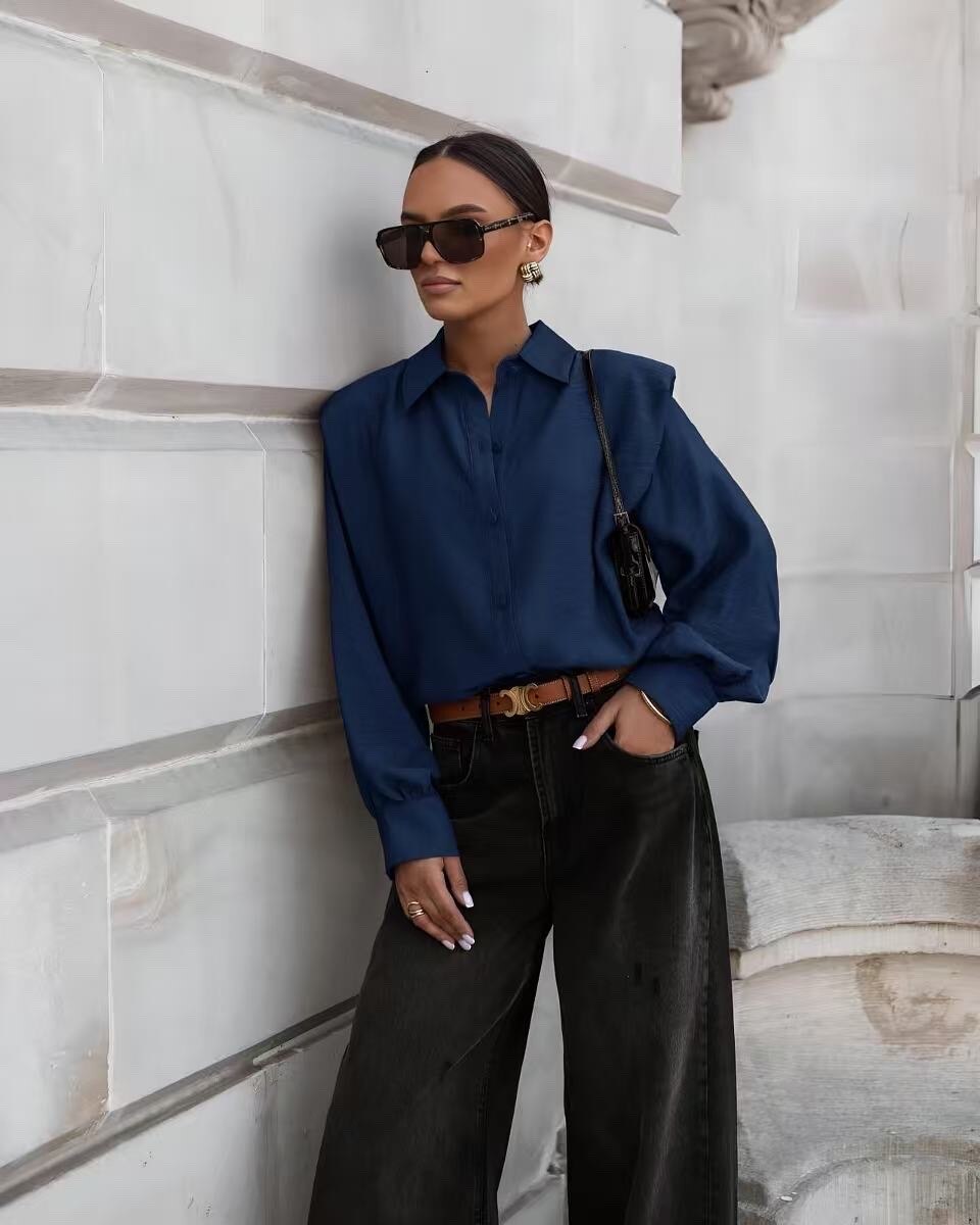 Structured shoulder buttons shirt