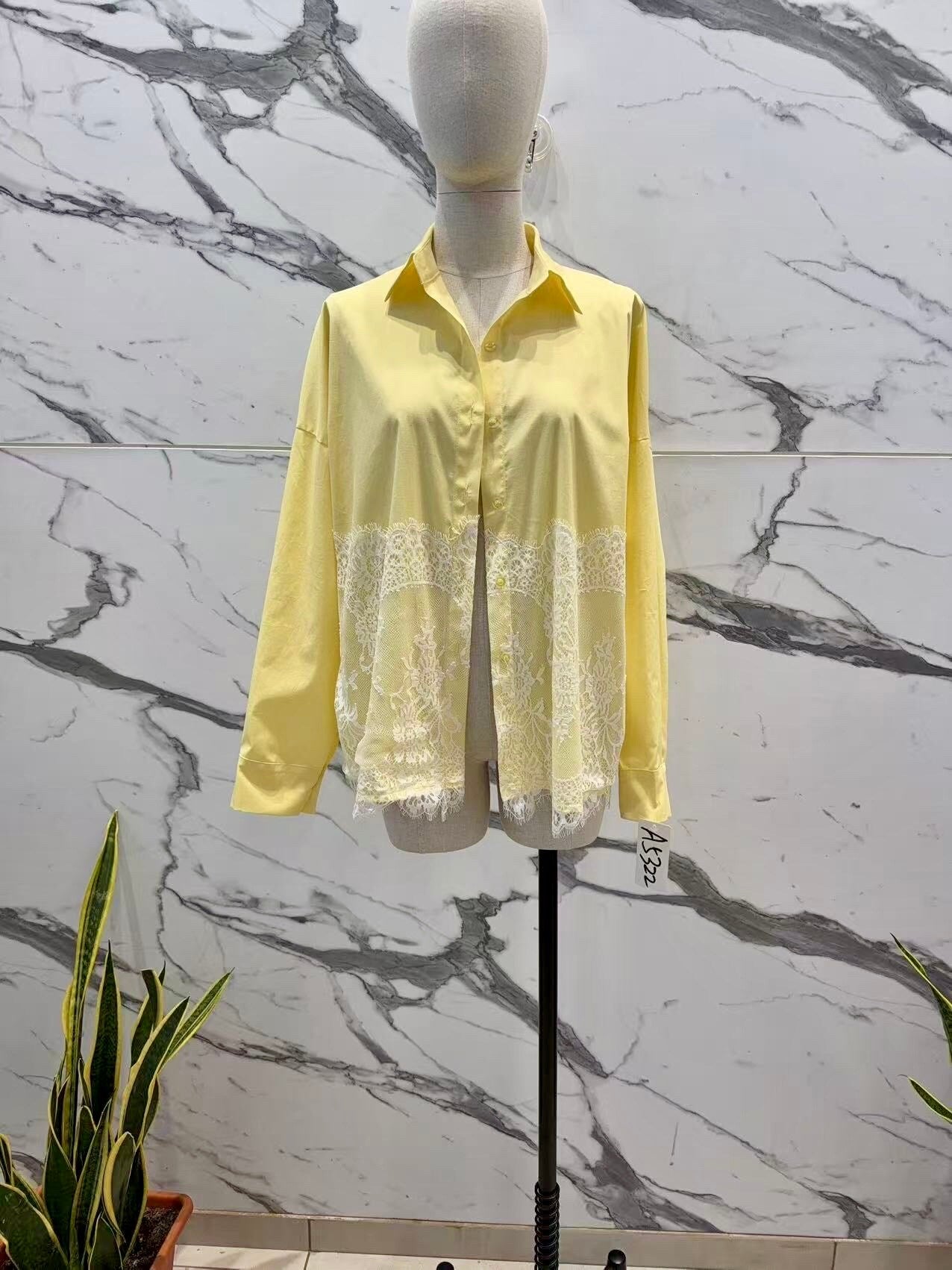 Cotton poplin shirt with lace detail