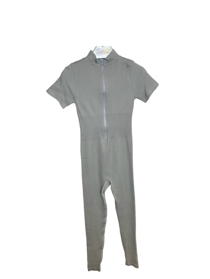 Short-sleeve sports jumpsuit