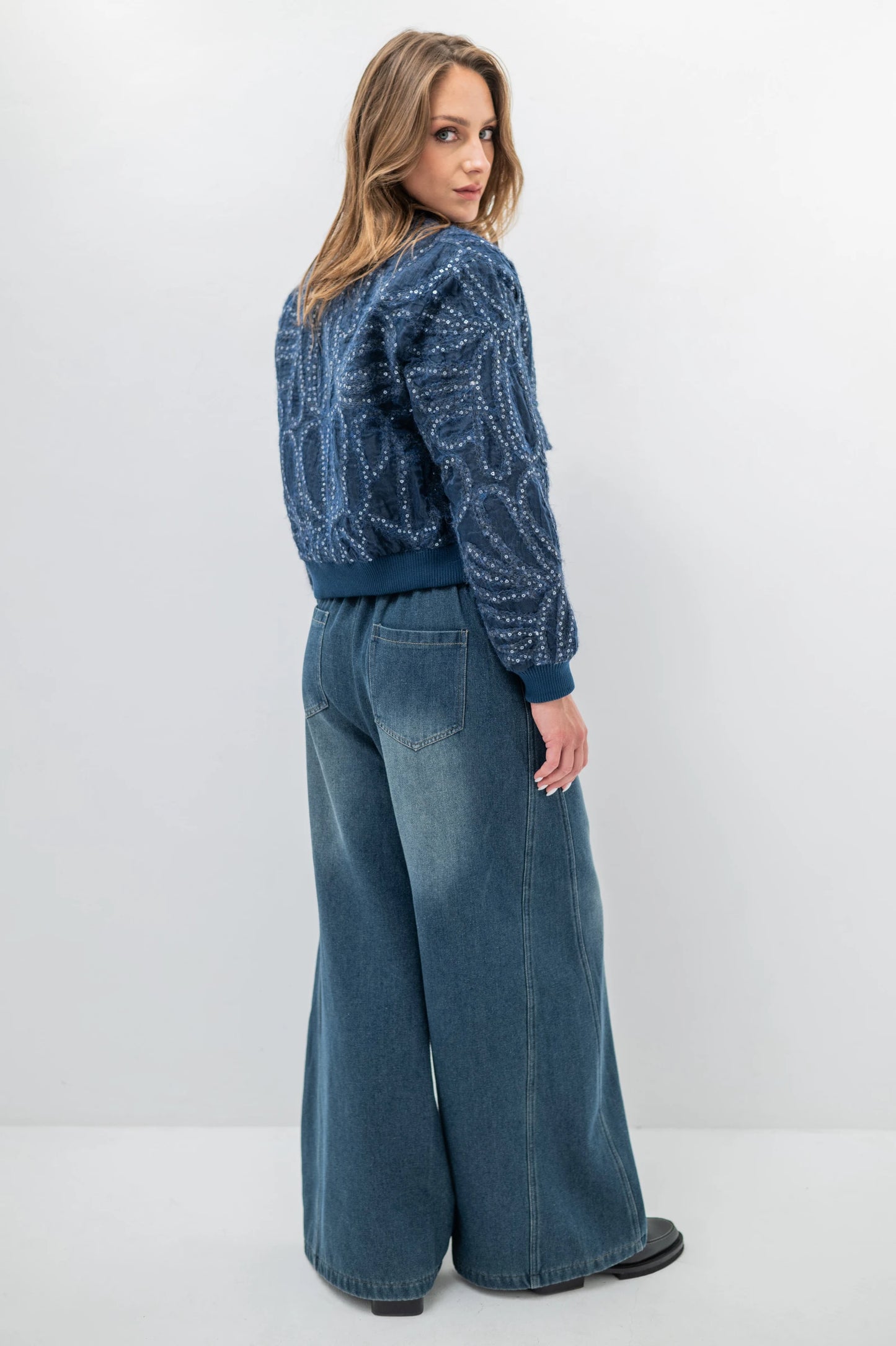 DENVER – Short textured knit jacket with sequins