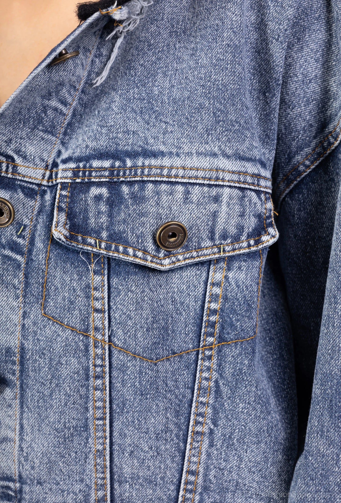 DENVER – Denim jacket with integrated knit hood