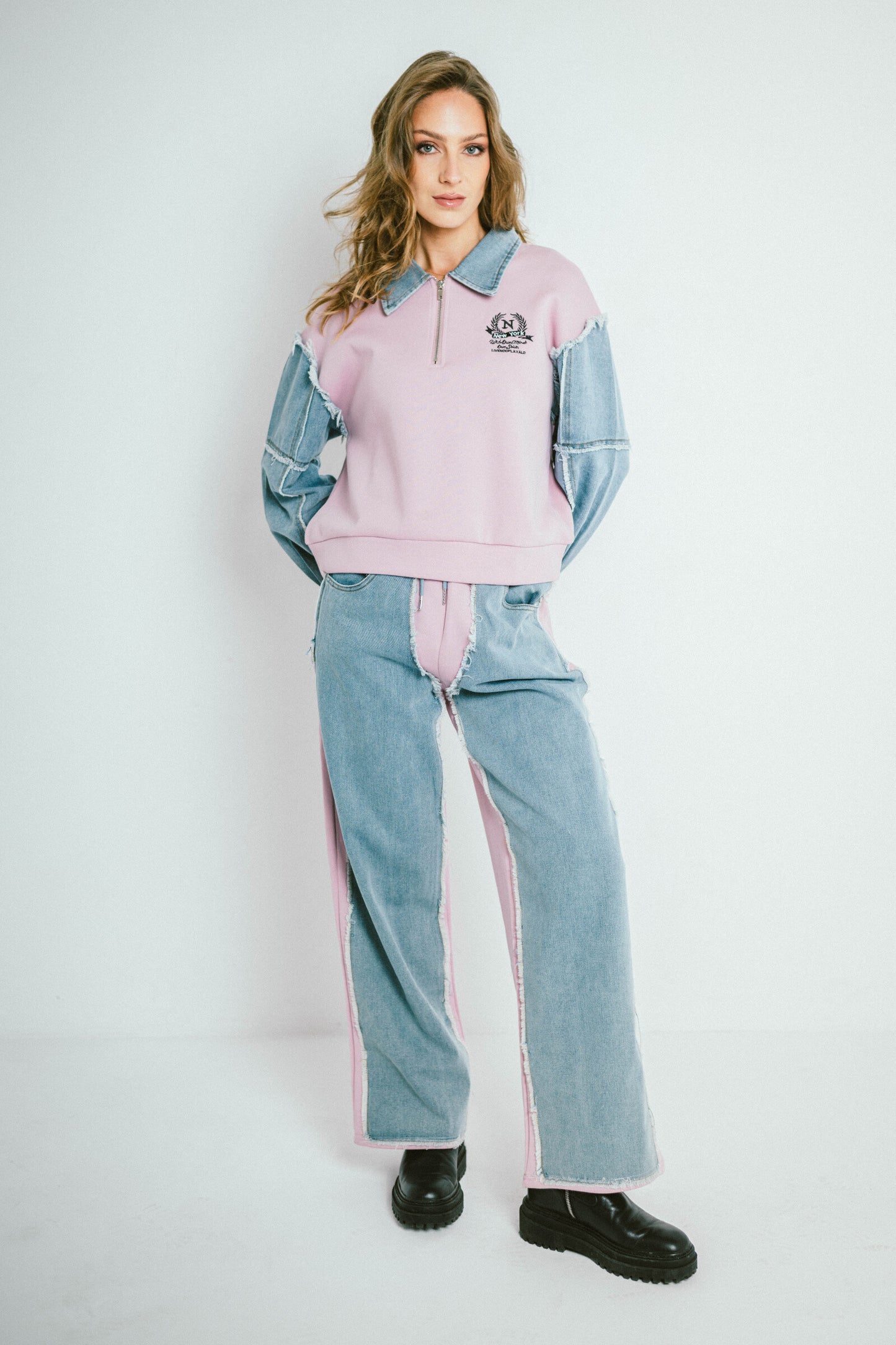 Casual 2-piece set – Embroidered zip-up sweatshirt with shirt collar + jogger pants with frayed denim patches
