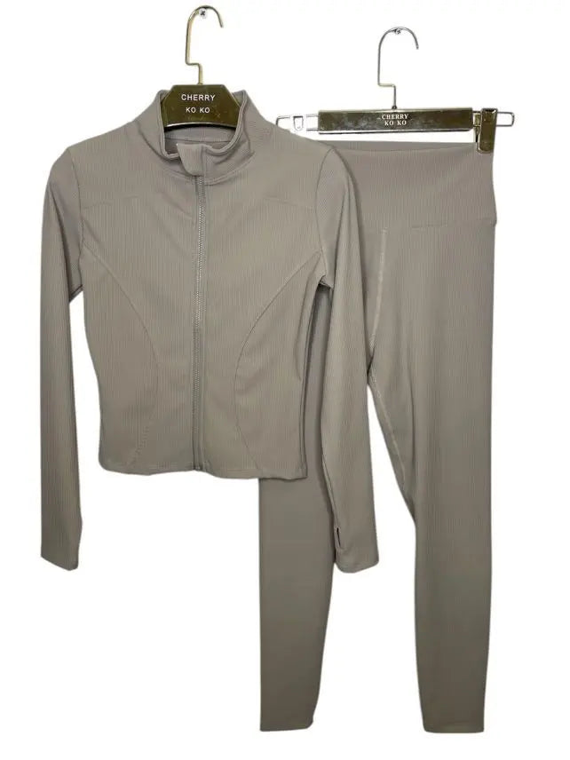 Ribbed sport set with long sleeve zip