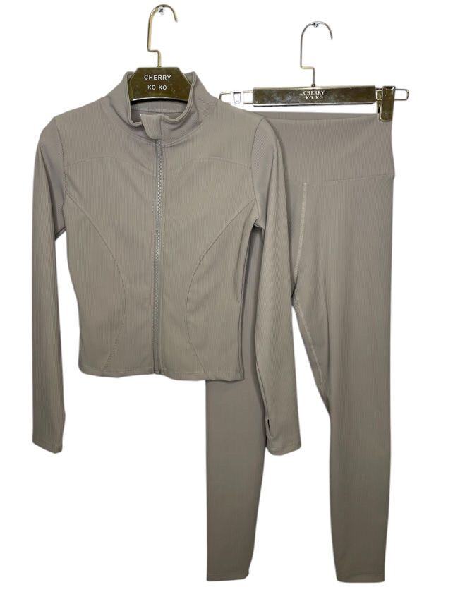 Ribbed sport set with long sleeve zip