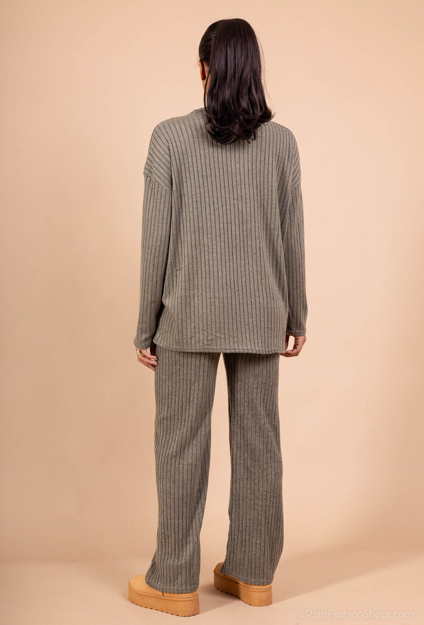 Large Size Simple Size and Comfort sweater