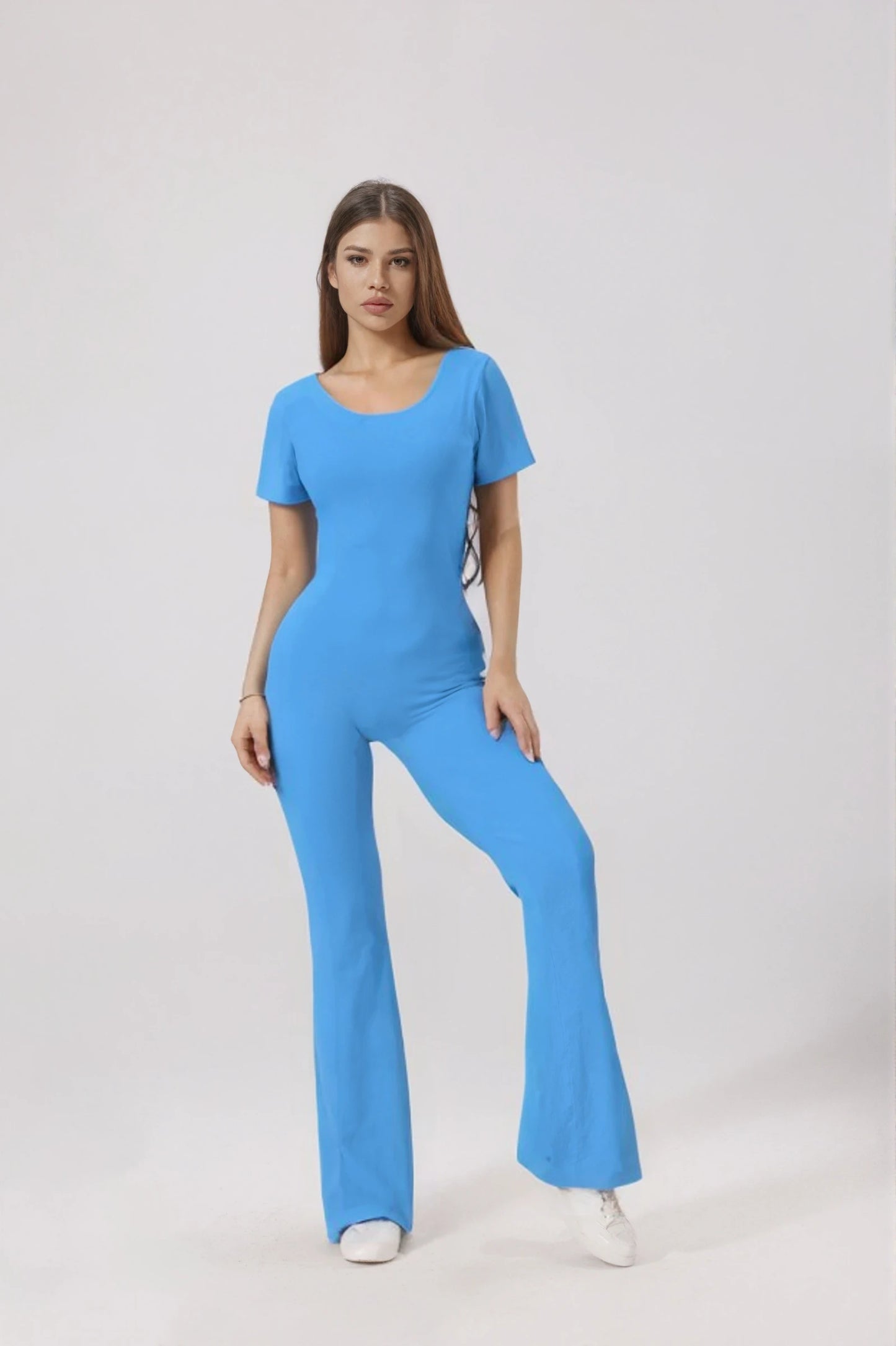 Women's backless fitted jumpsuit with short sleeves