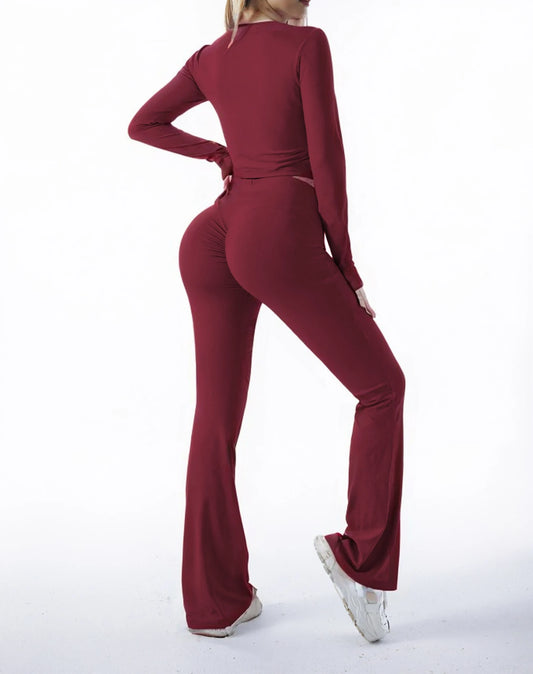 Women's high-waisted flare sports set with long sleeves and shaping fabric