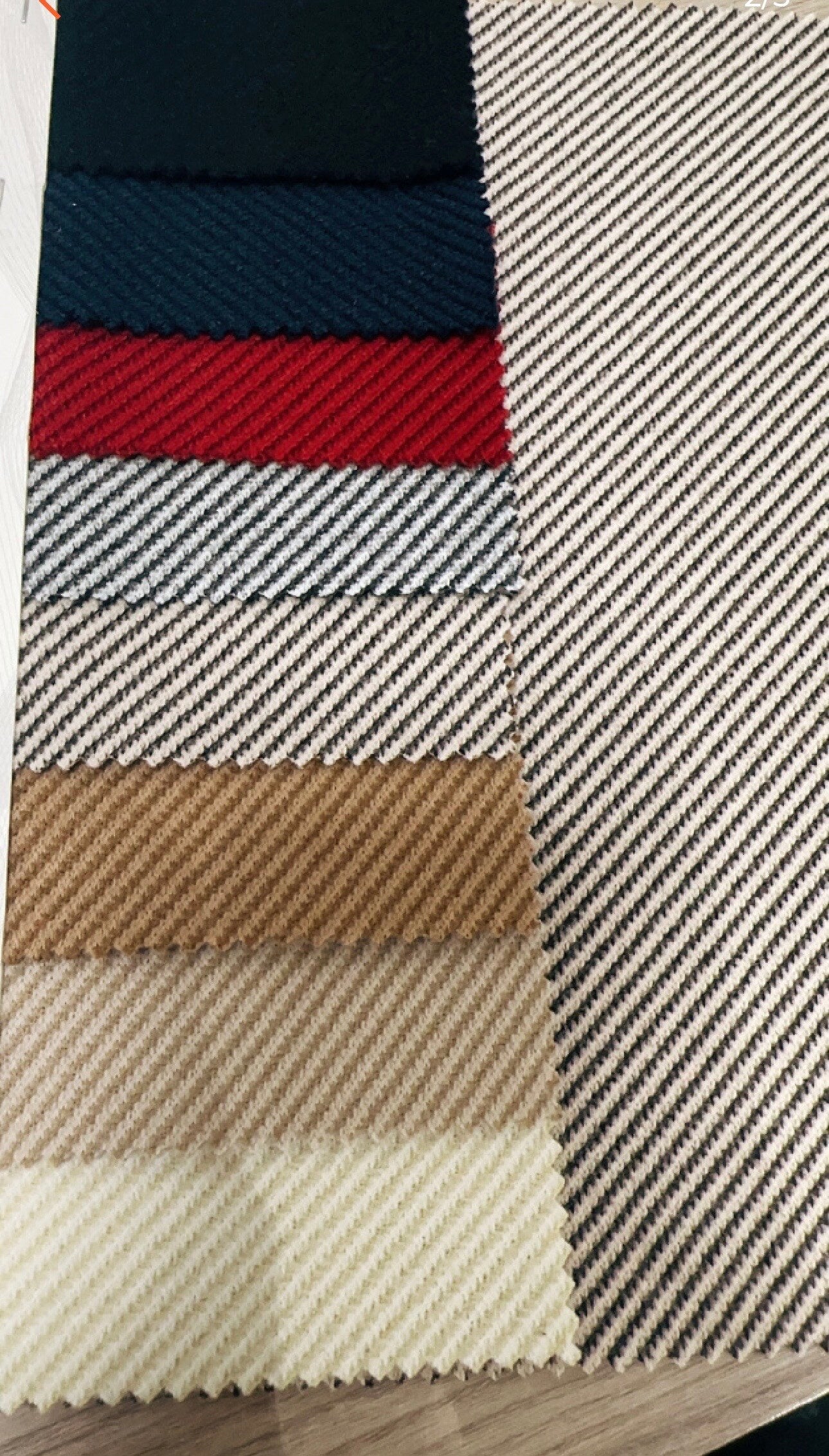 Textured knit hooded zipped vest with contrasting sleeves