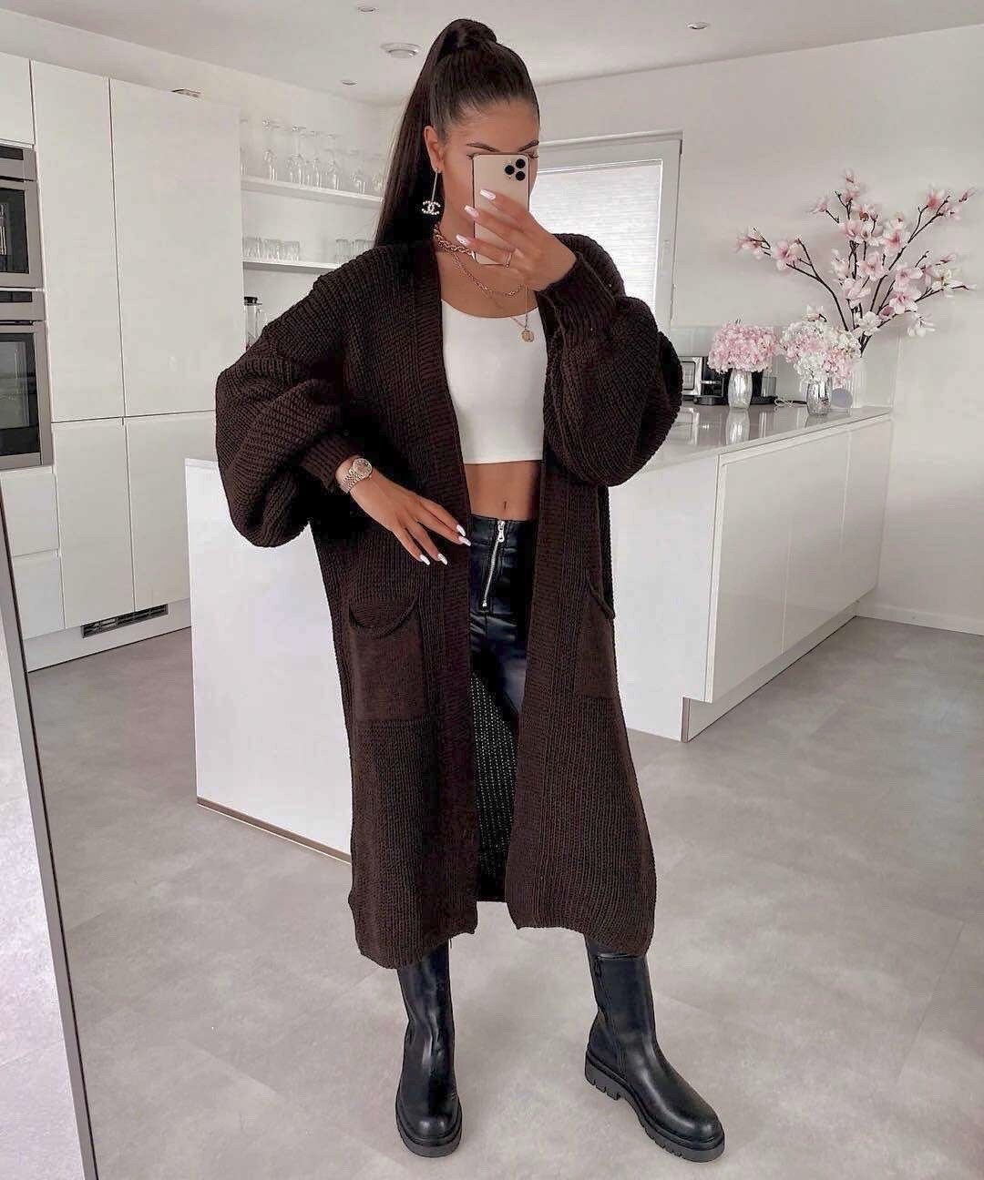 Long open vest with pockets