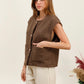Gold -eyed sleeveless vest with golden button