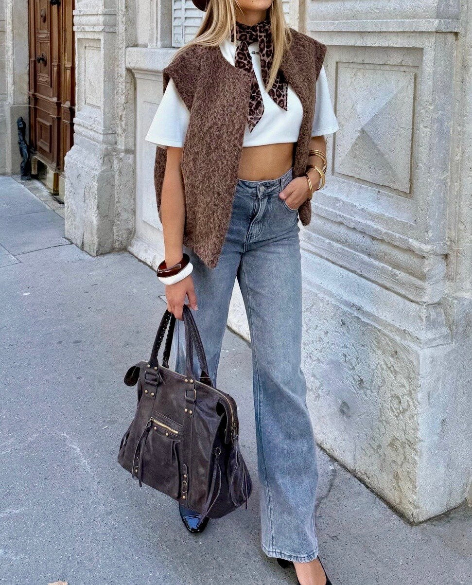 Sleeveless vest Sweater