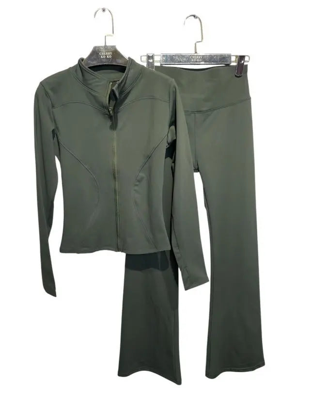 KYRA – Sport set with zip-up jacket and flared pants, lined with thick fleece