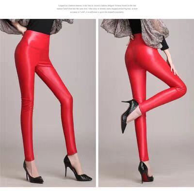 High-waisted leather-look leggings with soft velvet lining