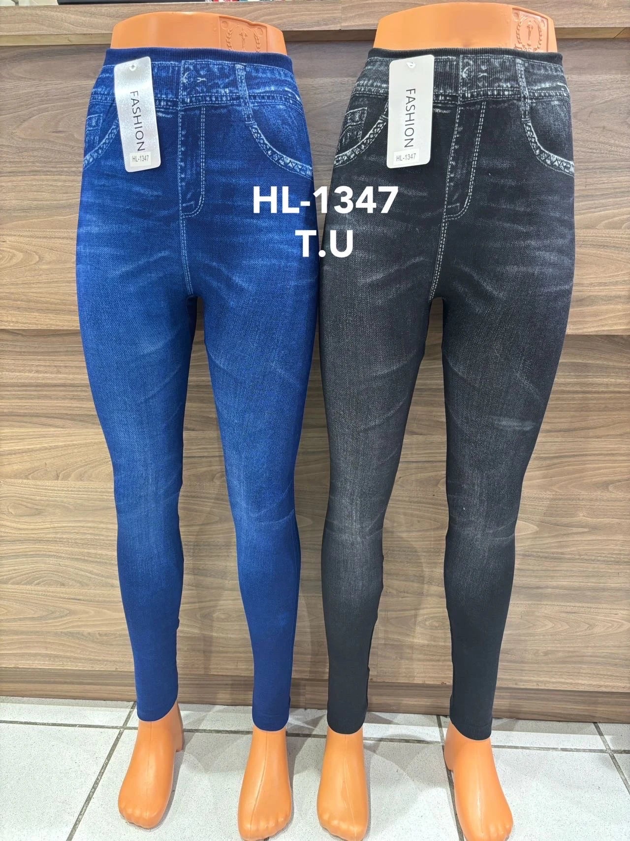 Butterfly pattern leggings