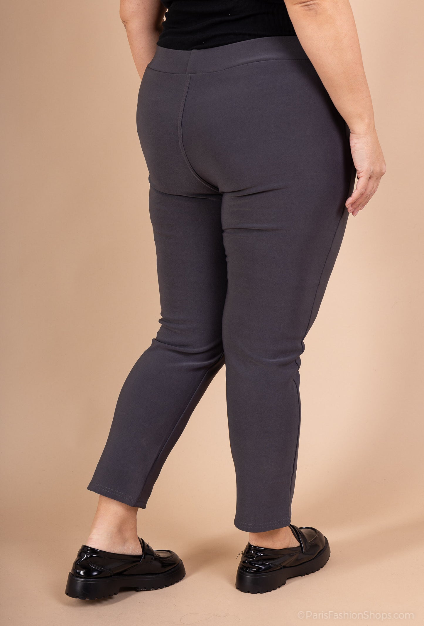 New leggings with buttons on the pockets