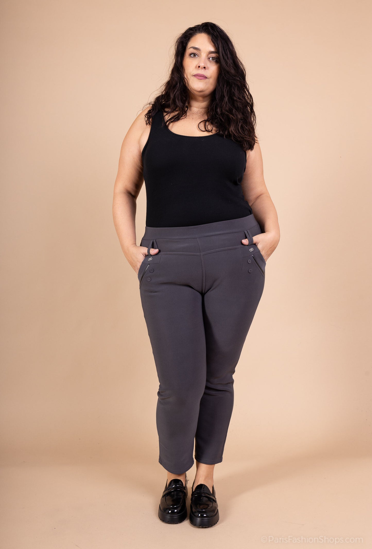 New leggings with buttons on the pockets