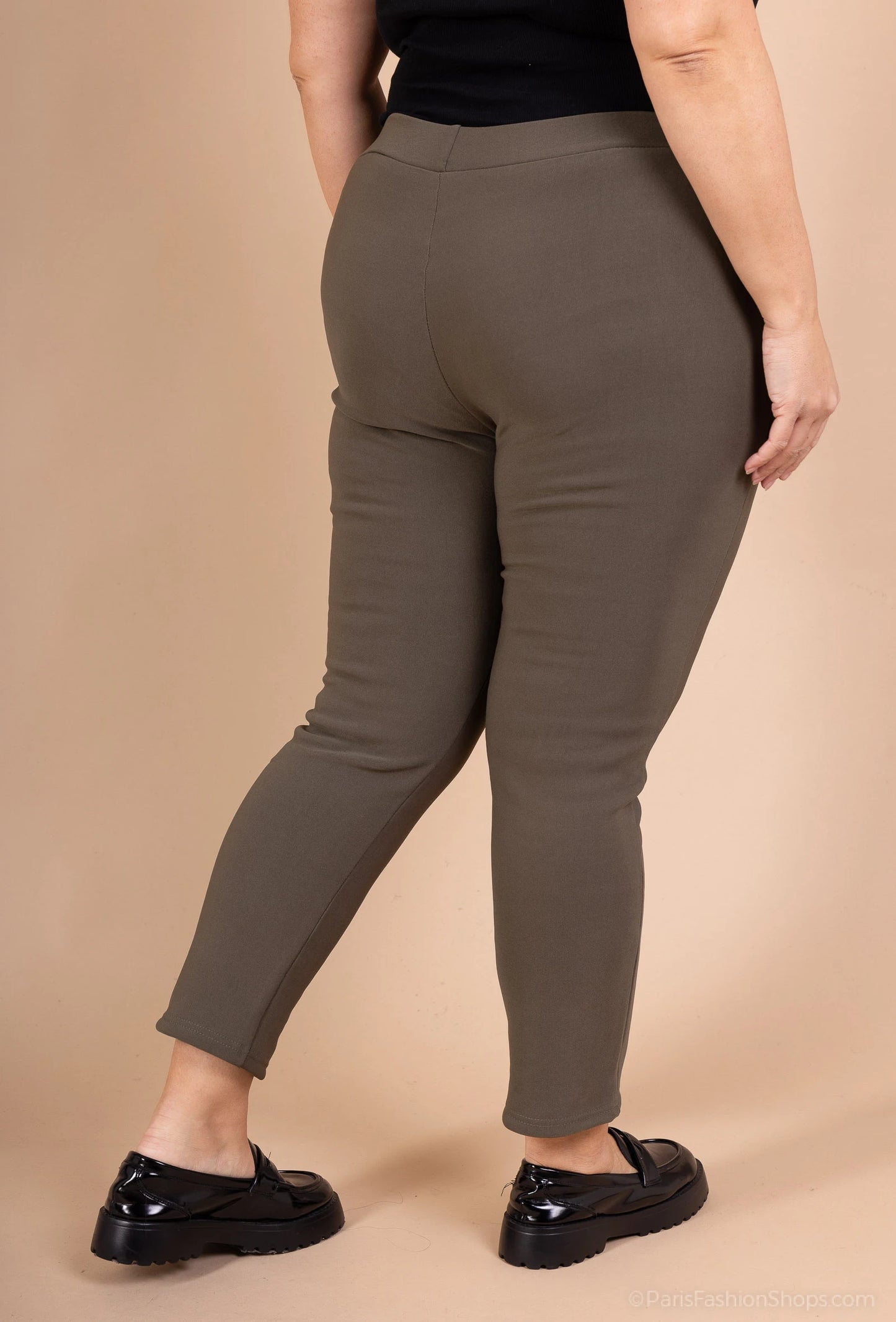 Plus size pocket leggings with rhinestones