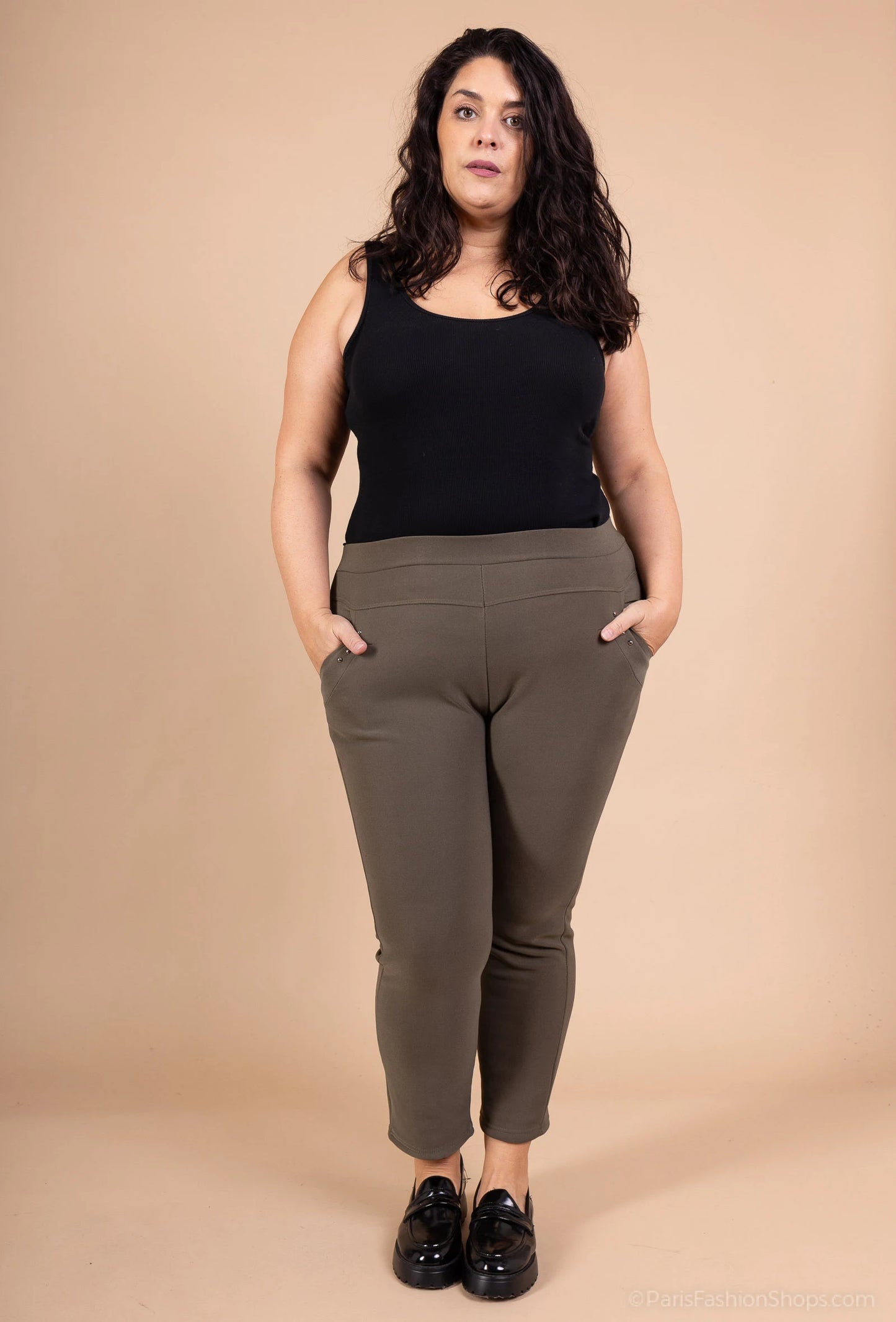 Plus size pocket leggings with rhinestones